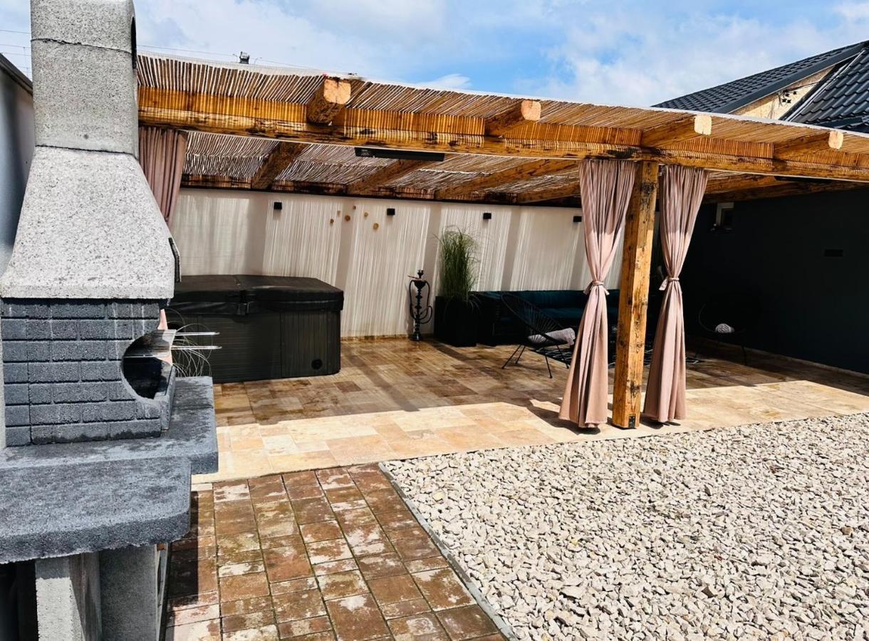 Villa 3 Mediaş 외부 사진